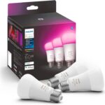 Control por geolocalización: luces LED que se encienden cuando llegas a casa 1 a group of white light bulbs next to a box